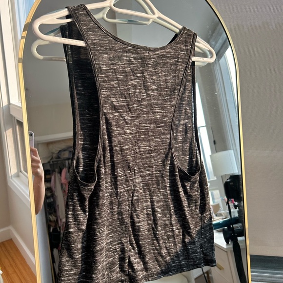 Alo Tank - Picture 3 of 3